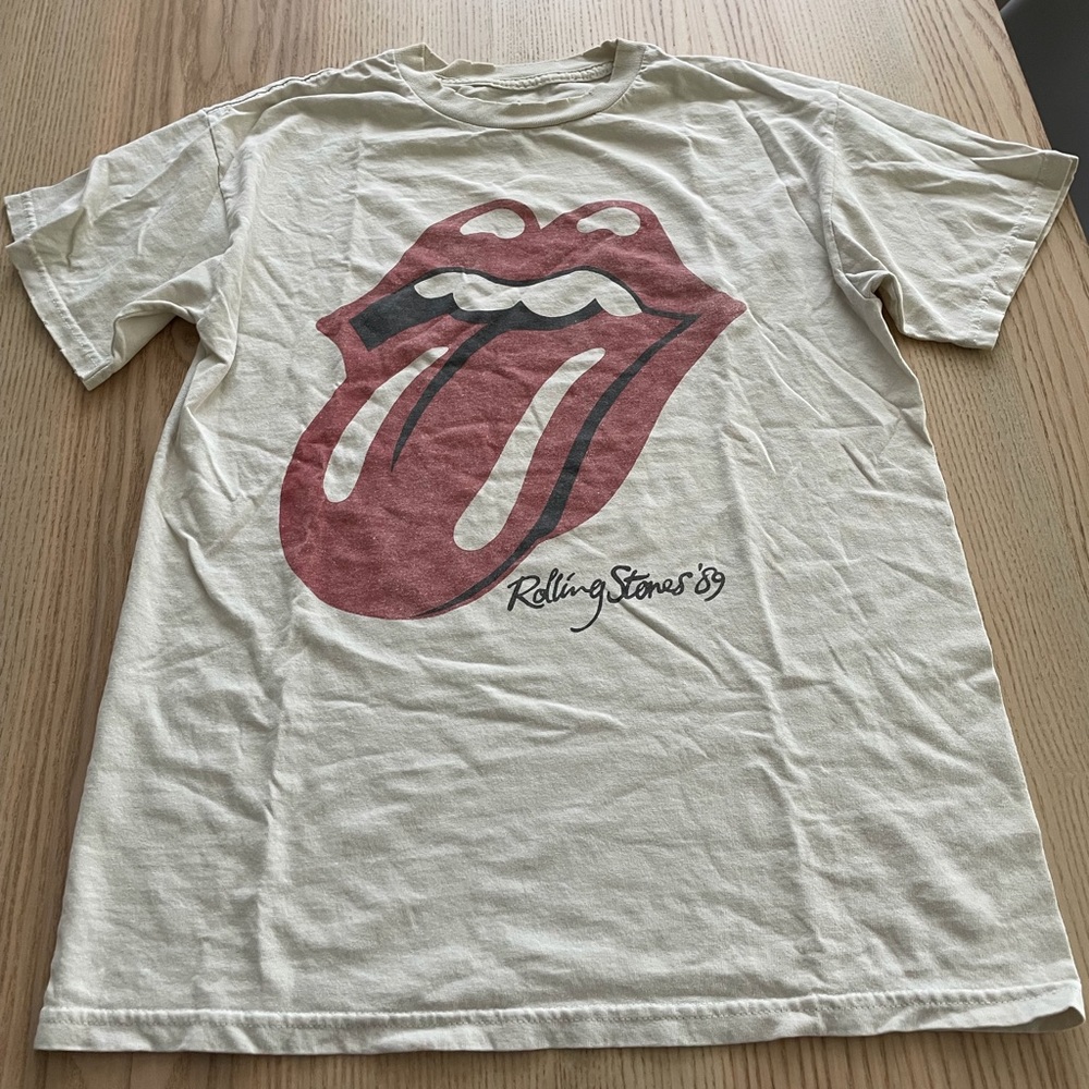 Brandy Melville Rolling Stones tee shirt